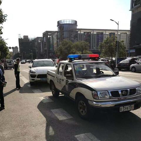 东莞市交警大道在哪里