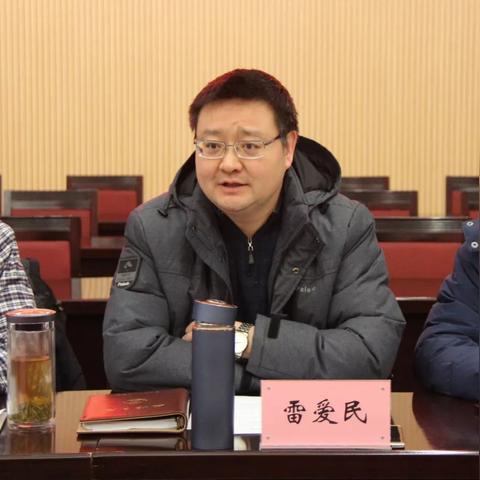 我是武汉的我女朋友是荆门的，现在她对我妈意见很大怎么办？