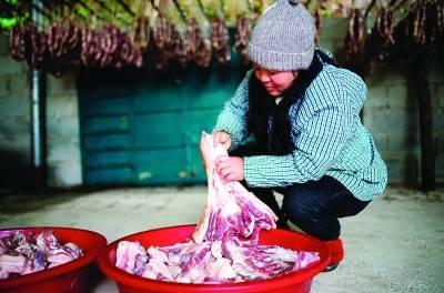 年关近，腊味香！龙胜女子制作腊味远销各地，年收入40多万元