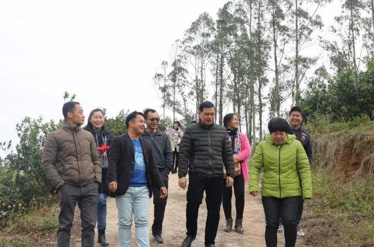 领头创业致富·带出扶贫新路——邕宁区团委开展农村青年致富带头人考察交流活动
