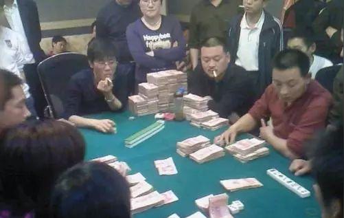 垄断市场，非法聚敛财产超过200万元！北海“天养哥”等19人涉黑团伙受审