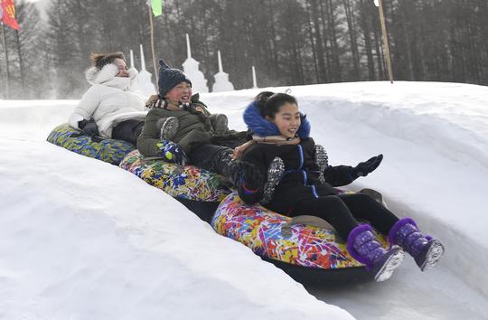吉林舒兰：冰雪旅游唤醒“沉睡”小山村