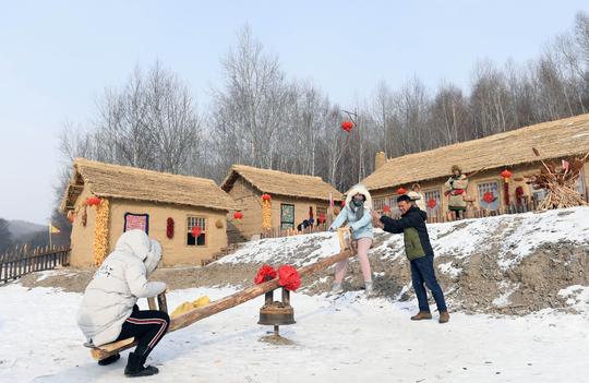 吉林舒兰：冰雪旅游唤醒“沉睡”小山村