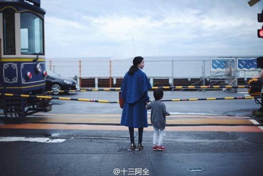 摆地摊，生二胎，这对90后夫妻8年走遍63个国家，如今没房没车却活的比所有人都开心