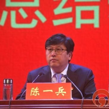 临沂和郑州哪个人口多？