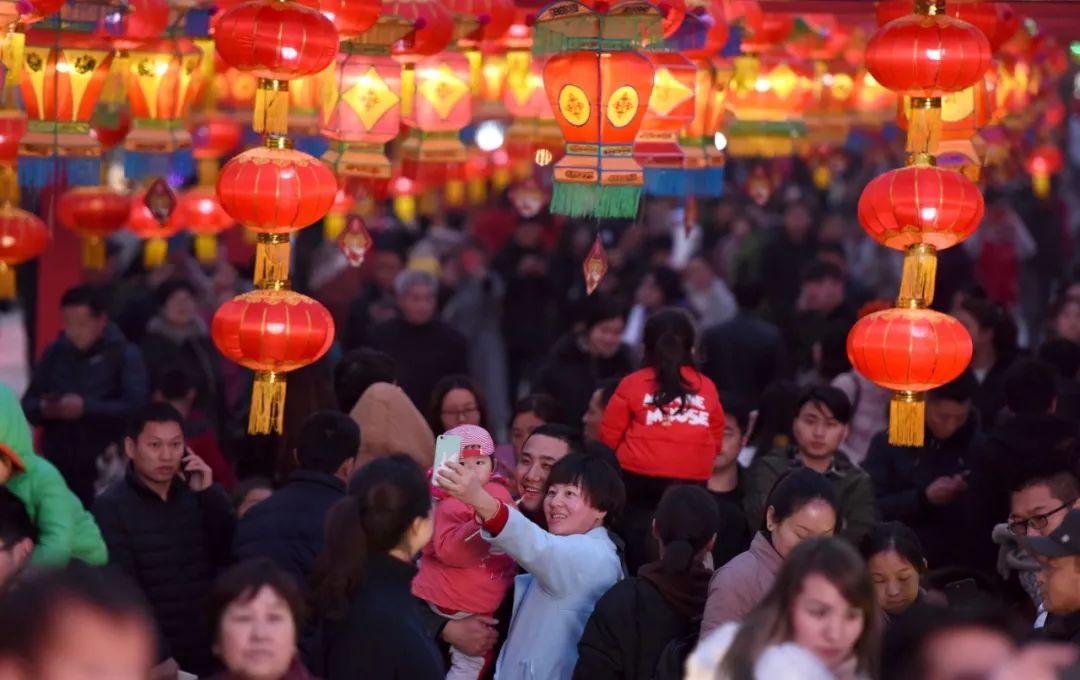 美食迢迢什么意思（什么时候去扬州旅游最好）