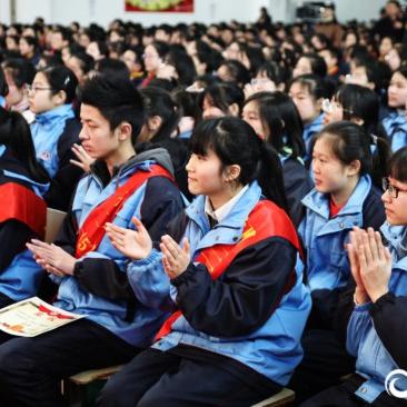 杭州中学是初中吗？