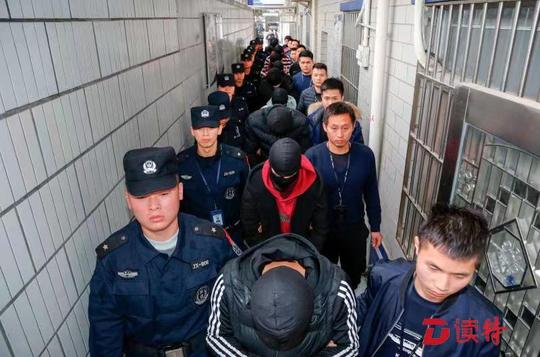 坪山警方打掉一个特大网络诈骗犯罪团伙涉案金额近千万