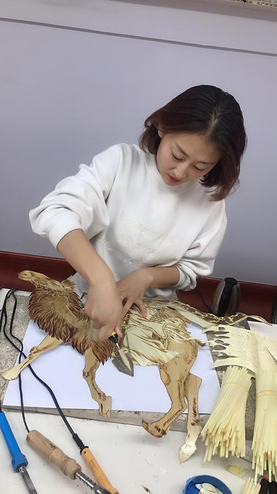 90后女孩杨丽丽返乡创业带乡亲致富：想做一名“守艺人”