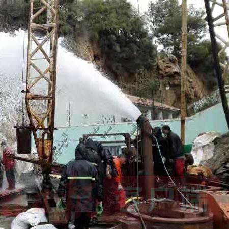 河南地矿是专业优先还是分数优先？