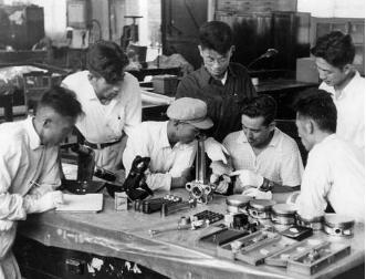 新中国成立70周年航空工业摄影录艰苦创业篇（二）