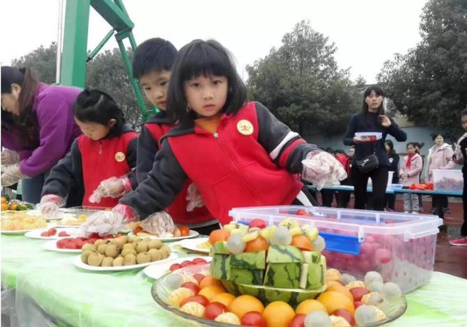 学校美食节带什么好（如果一个教师突然变得很佛系）