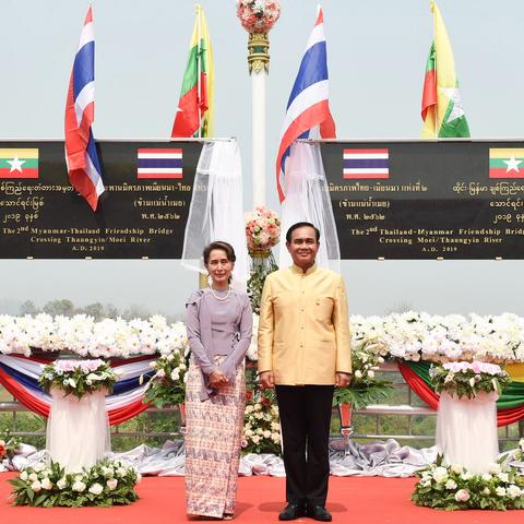 哈尔滨友谊公路大桥相关长尾关键词有哪些