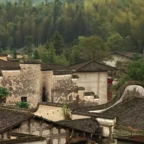 福建的中考容易还是深圳的容易深圳满分460考了330在福建能上高中吗？