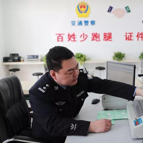 ems快递海南到哈尔滨收费标准？