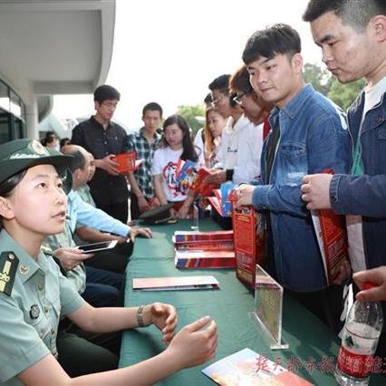 武汉市军官学校在哪个区
