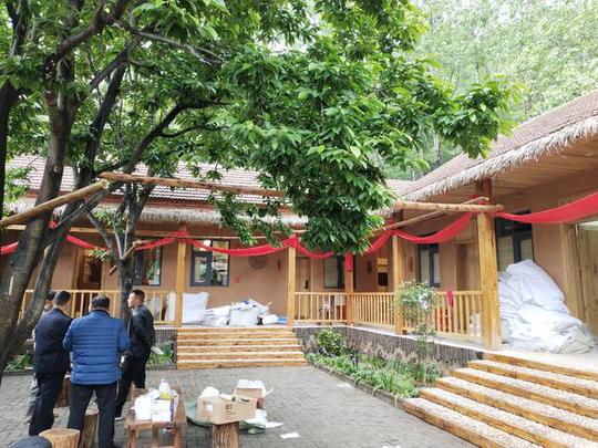 鲁山县花园沟村：生态美景藏深山建起民宿引客来