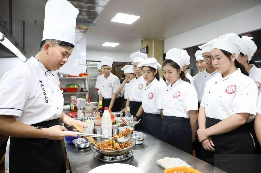 亚洲有些什么美食特色（在美食之都东京觅食）
