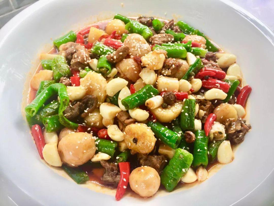 美食用什么设备录制（用手机拍摄美食用哪个手机好）
