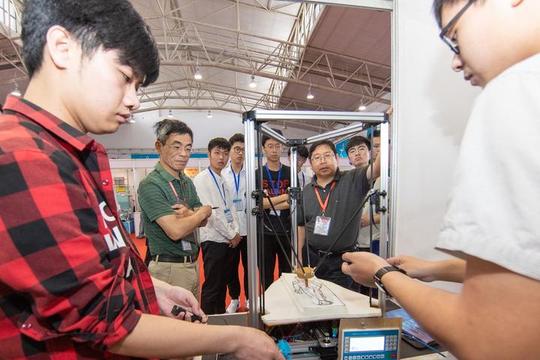 全省大学生机械设计竞赛在舟开赛