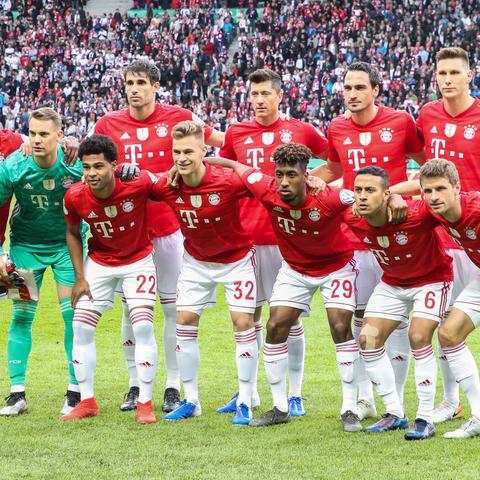 足球杯多少斤重量最好