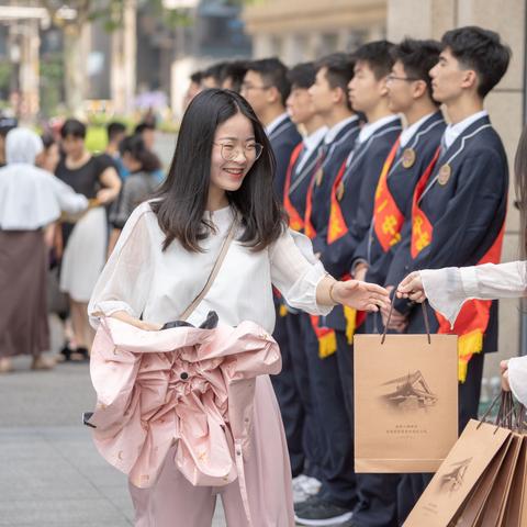 走读生用上晚自习吗？