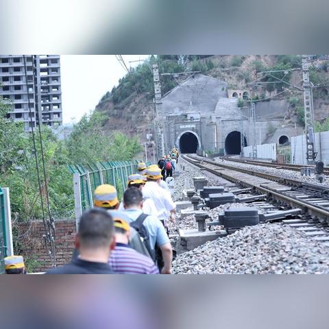 宝塔山隧道多少公里？