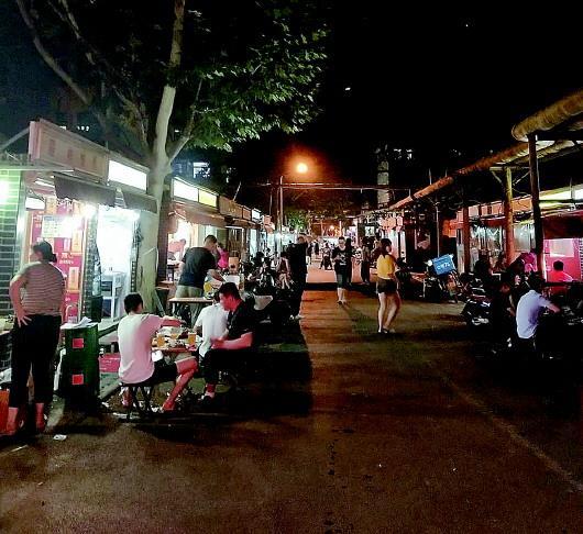 泉城夜食堂生意火爆，多个街区已开始发力夜经济