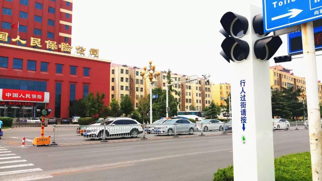人行信号灯怎么看左后转弯怎么看红绿灯