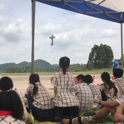 南宁特技班的相关长尾关键词有哪些