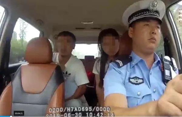 小孩误服药品后该怎么办 小孩误服药品后该怎么办