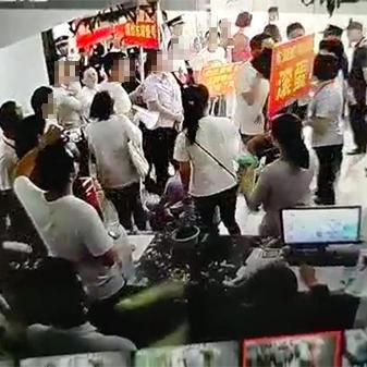 球员被困武汉的相关长尾关键词有哪些