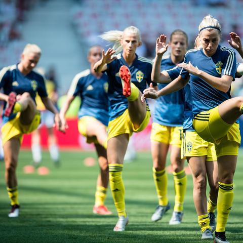 足球比赛前快去热身的长尾关键词有哪些