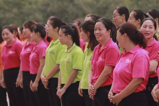 巾帼心向党奋进新时代|日照市各界妇女“唱、讲、书、颂”，礼赞新中国！