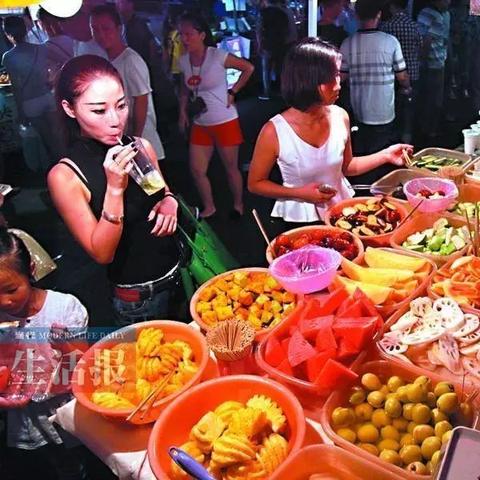 南宁市农院路摆地摊在那交租多少钱？