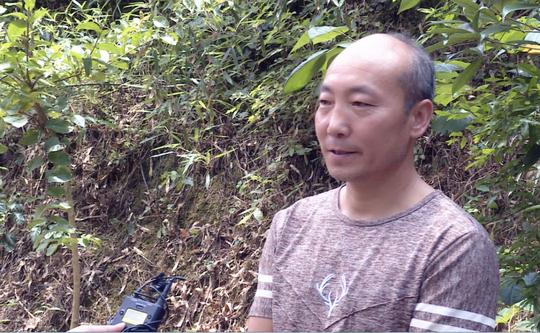 温泉募阳村：农民夫妇养鸡创业圆了致富梦