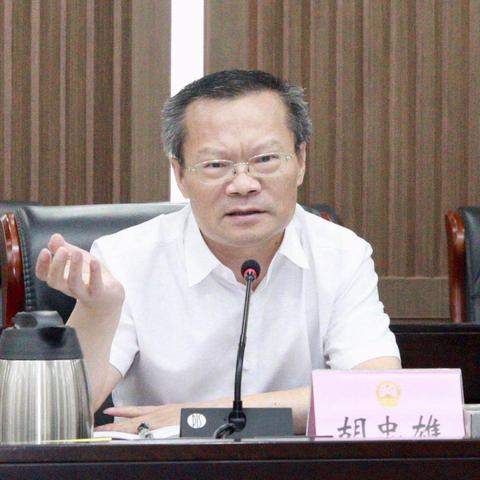 机械结构专业博士找工作，中联重科（长沙）和长江勘测规划设计研究院（武汉）选哪一个比较好？