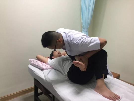 宝妈福音！产后脊柱骨盆修复，中医推拿为你护航