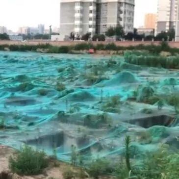 西安一墓园将逝者墓穴弄错，家属要求赔偿, 你怎么看？