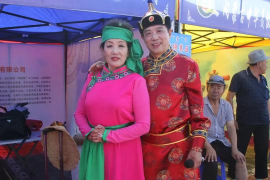 科尔沁巧娘，赛娜集市创业文创产品制作大赛开幕