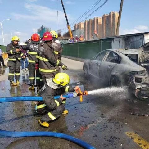 武汉东湖隧道起火原因？