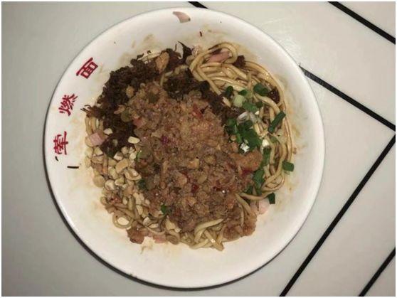 水富有什么美食（想去云南玩一个星期）