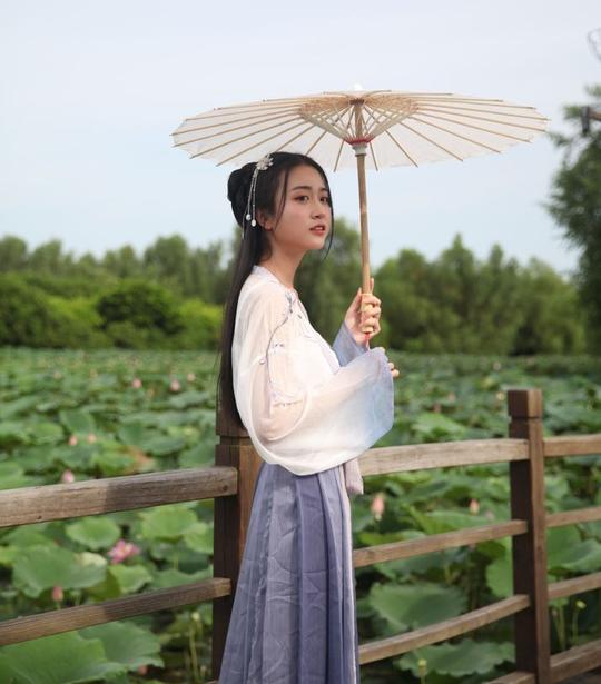 穿上汉服，漫步藕花深处……南沙湿地嘉年华，小南送票啦~