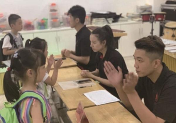 幼儿园萌娃为什么穿7件衣服上学