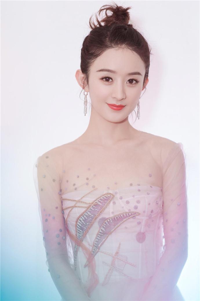 怎么给宝宝照片起名字(宣布永久退出政坛的英拉如今怎么样了)