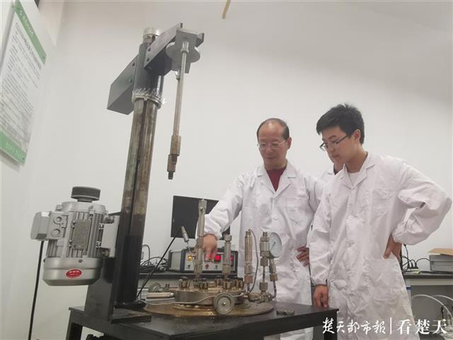 耐火材料免费论文乌克兰是个怎样的国家