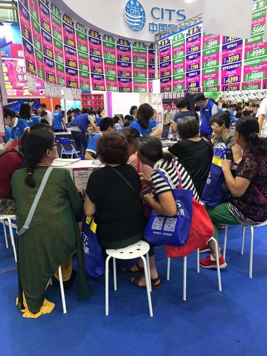 在广东，有一种超低价叫“旅展价”，3天吸引了50多万人次参展