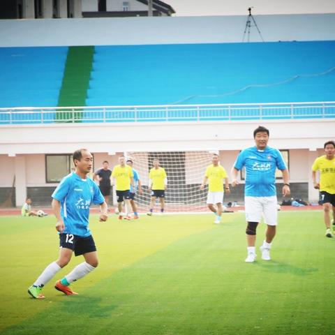 多人点球大战（多人点球大战，激情与技术的较量）