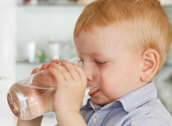 怎么让孩子多喝水