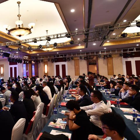 大连市什么地方卖职业装